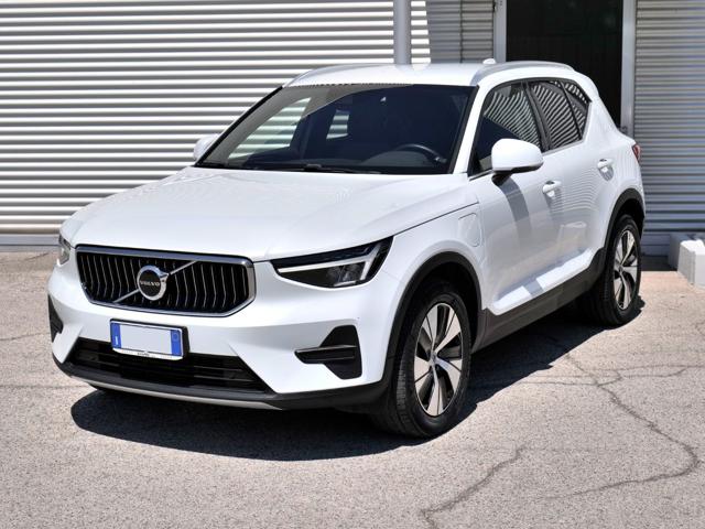 Volvo XC40 T5 Recharge Plug-in Hybrid automatico Core usato a CIVITA CASTELLANA