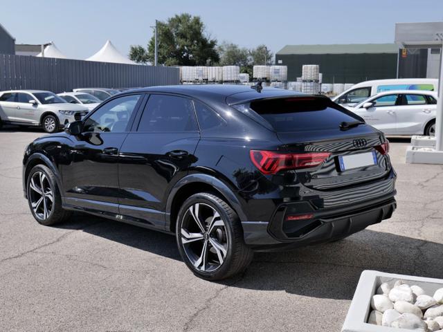 Audi Q3 Sportback 2.0 (35) Tdi Q. 150cv S-tr. Identity Bl. - foto 3 di 4