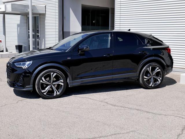 Audi Q3 Sportback 2.0 (35) Tdi Q. 150cv S-tr. Identity Bl. - foto 2 di 4