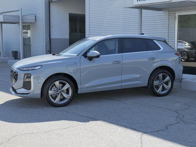 Audi Q3 NEW 1.5 272cv e-hybrid S-tronic S-line edition - foto 2 di 10
