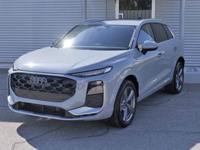 Audi Q3 NEW 1.5 272cv e-hybrid S-tronic S-line edition, in vendita a Civita Castellana (VT)