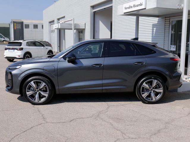 Audi Q3 Sportback 1.5 e-Hybrid 272cv S-tr. S-line edition - foto 2 di 4