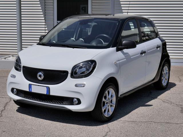 smart forFour 1.0 71cv Passion usato a CIVITA CASTELLANA