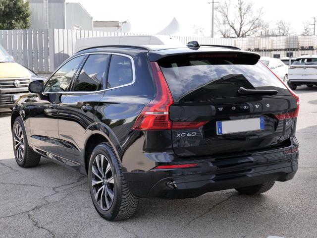 Volvo V60 XC60 2.0 B4 Core aut. - foto 3 di 4