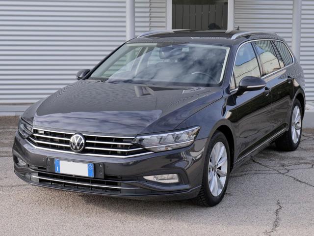 Volkswagen Passat Variant 2.0 Tdi 150cv Business Dsg usato a CIVITA CASTELLANA