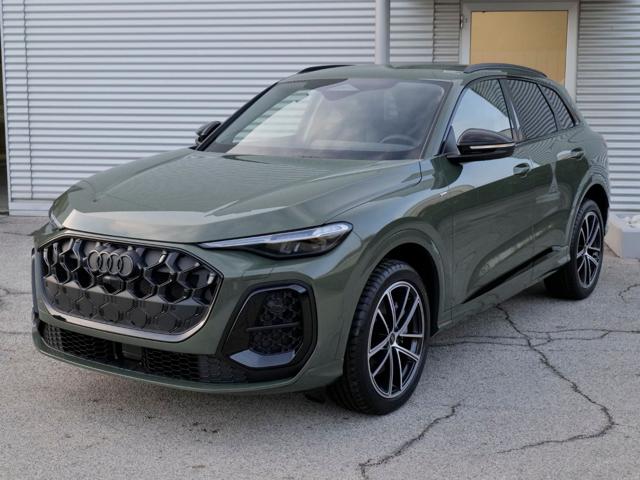 Audi Q5 NEW 2.0 Tdi Quattro 204cv S-tronic S-line edition nuovo a CIVITA CASTELLANA