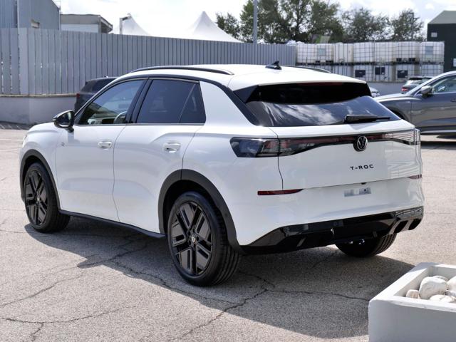 Volkswagen T-Roc NEW 1.5 eTsi 150cv R-line Dsg - foto 3 di 4