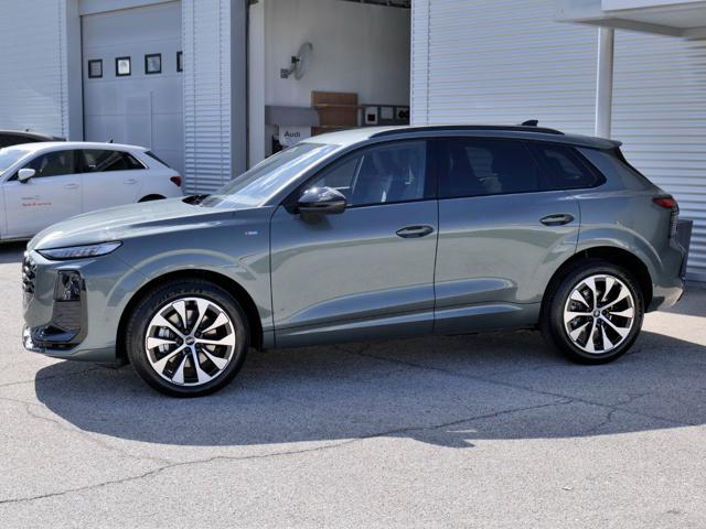 Audi Q3 NEW 2.0 Tdi 150cv S-tronic S-line edition - foto 2 di 4