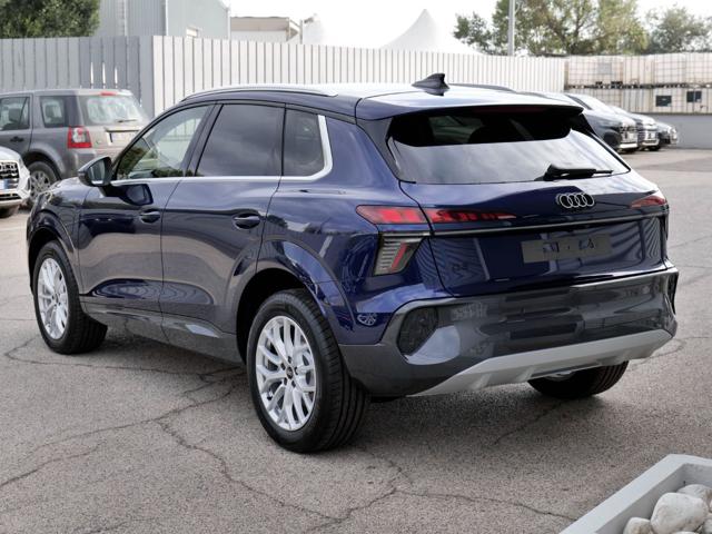 Audi Q3 1.5 e-hybrid 272cv S-tronic Business Advanced - foto 3 di 4