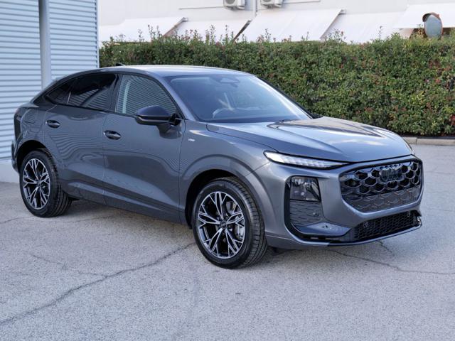 Audi Q3 Sportback 2.0 Tfsi Quattro 204cv S-tronic S-line - foto 4 di 4