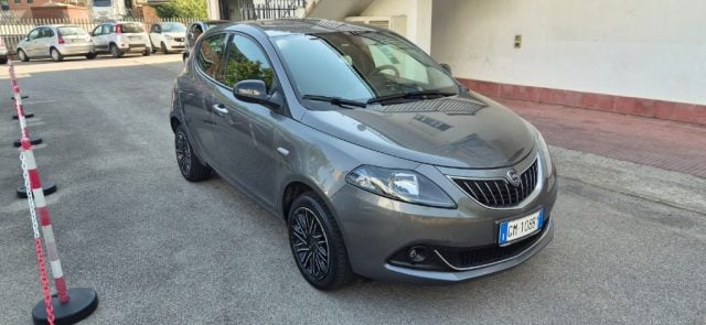 Lancia Ypsilon 1.0 FireFly 5 porte Mild Hybrid Gold - foto 3 di 4