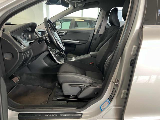 Volvo XC60 D4 Geartronic Business, del 2015, 207.000 km, in vendita a Stradella (PV)