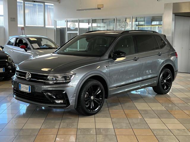 Volkswagen Tiguan Allspace 1.5 TSI ACT DSG R-Line usato a STRADELLA