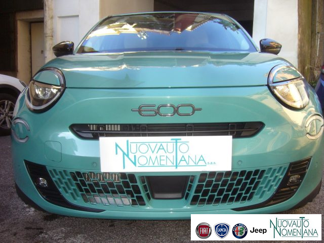 Fiat 600 Hybrid DCT6 MHEV La Prima Aziendale Stellantis - foto 4 di 32