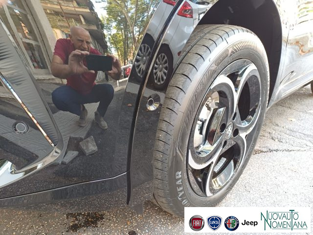 Alfa Romeo Junior 1.2 ibrida Ti 145cv edct6 Tetto Apribile KM0 - foto 4 di 4