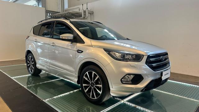 Ford Kuga 1.5 EcoBoost 150 CV S&S 2WD ST-Line, del 2018, 41.935 km, in vendita a Reggio Nell Emilia (RE)