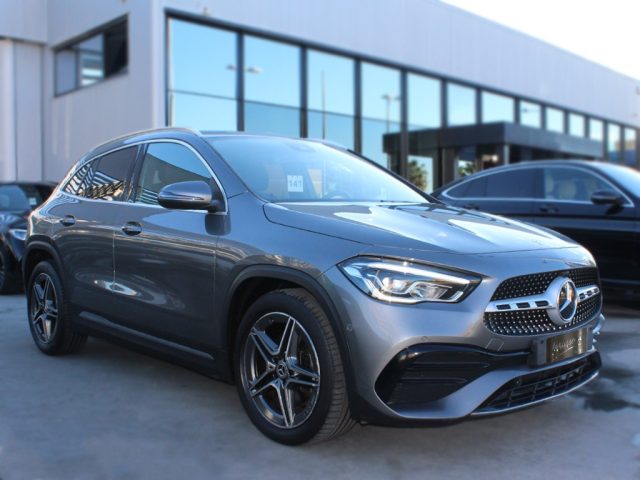 Mercedes-Benz GLA 200 d Automatic Premium usato a CIVITAVECCHIA