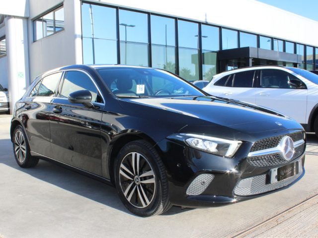 Mercedes-Benz A 250 e hybrid EQ Sport usato a CIVITAVECCHIA