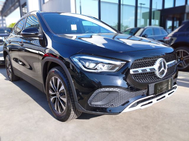 Mercedes-Benz GLA 250 E PHEV hybrid EQ Sport auto usato a CIVITAVECCHIA