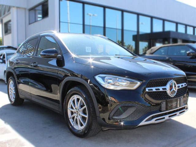 Mercedes-Benz GLA 200 d Automatic Business usato a CIVITAVECCHIA