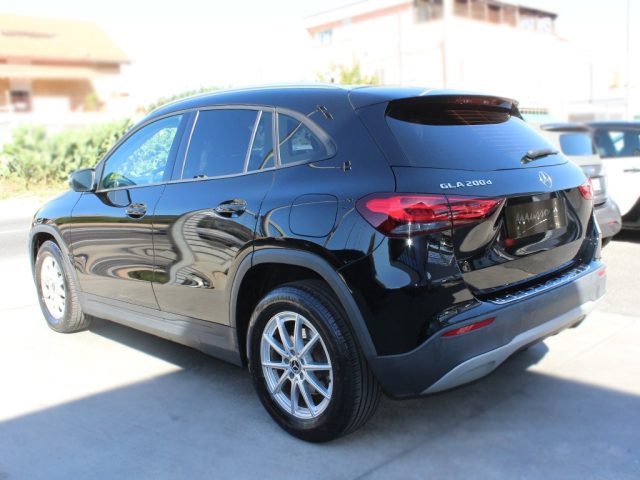 Mercedes-Benz GLA 200 d Automatic Business usato a CIVITAVECCHIA