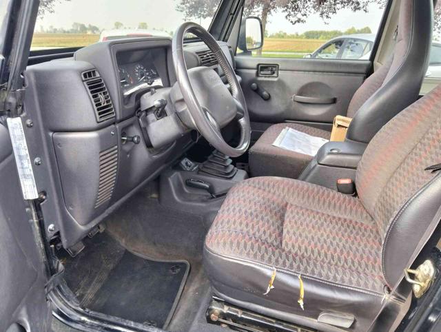 Jeep Wrangler 2.5 cat Sport usato a GOMBITO