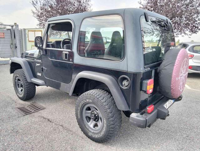Jeep Wrangler 2.5 cat Sport, del 2000, 234.000 km, in vendita a Gombito (CR)