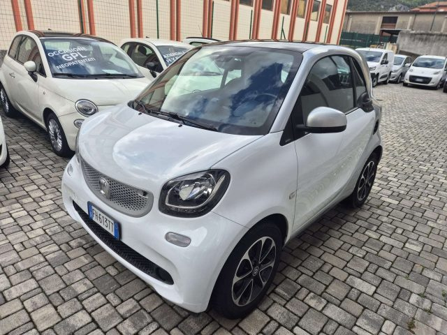 smart forTwo Fortwo 1.0 Passion 71cv twinamic - foto 2 di 4