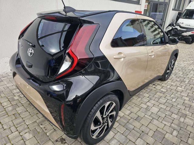 Toyota Aygo X Aygo X 1.0 72cv - foto 3 di 4