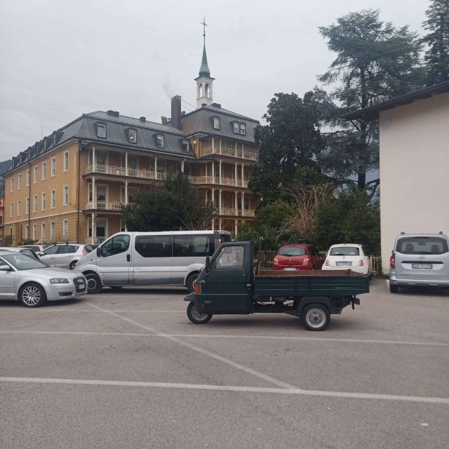 Piaggio Ape 703 TM 420 RIBALTABILE - foto 2 di 2