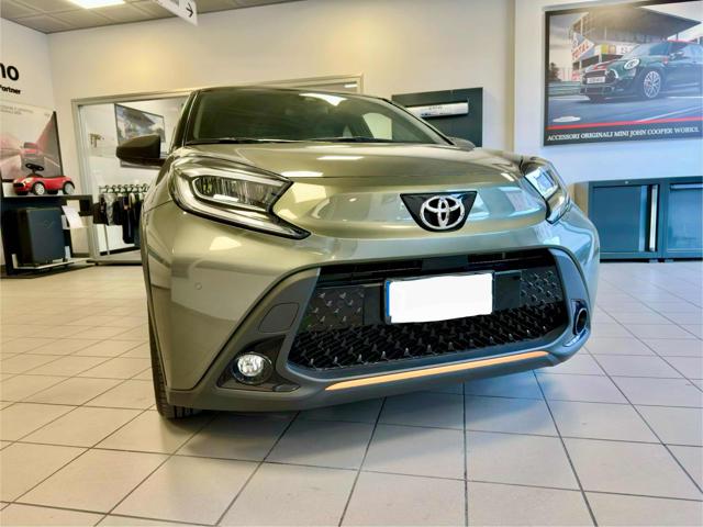 Toyota Aygo X 1.0 VVT-i 72 CV 5 porte Limited Air - foto 3 di 4