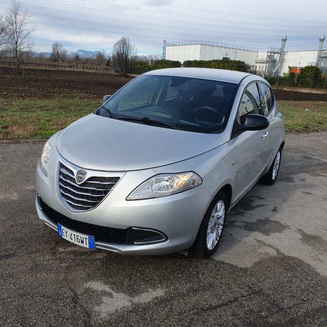 Lancia Ypsilon 1.2 69 CV 5 porte Gold usato a SANDRIGO