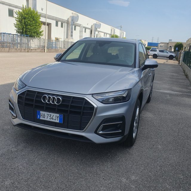 Audi Q5 35 TDI S tronic Business usato a SANDRIGO