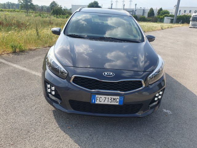Kia cee'd 1.6 CRDi 110 CV SW GT Line - foto 3 di 9