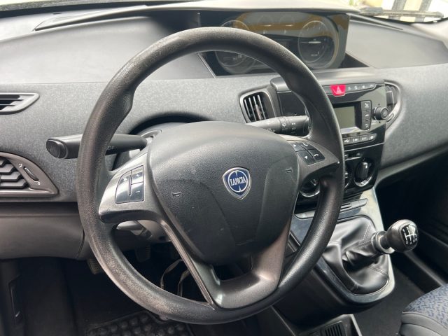 Lancia Ypsilon 1.0 FireFly 5 porte S&S Hybrid Ecochic Silver?110, - foto 2 di 4