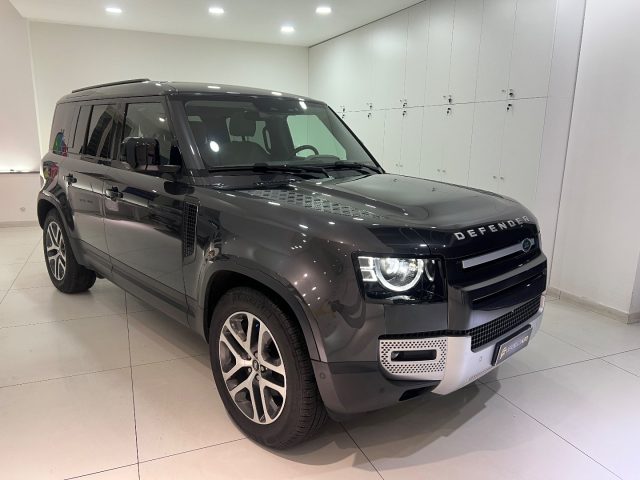 Land Rover Defender 110 3.0D I6 200 CV AWD Auto SEda ?599,00 - foto 3 di 4