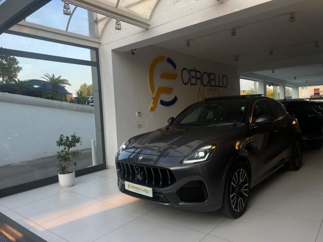 Maserati Grecale MHEV 300 CV AWD GT tetto panoramico da?549,00 - foto 2 di 4