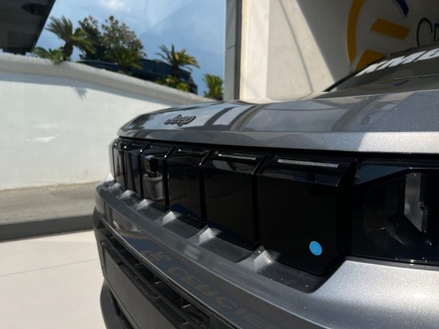 Jeep Compass E-Hybrid 1.2 TurboMHEV106kW First Edition DCT?359 - foto 2 di 4