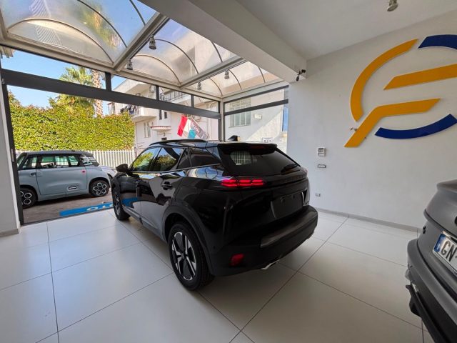 Peugeot 2008 Hybrid 145 e-DCS6 GT - foto 4 di 4