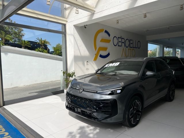 Volkswagen T-Roc 1.5 eTSI ACT 150 CV DSG R-Line da ?389,00 km 0 a SOMMA VESUVIANA