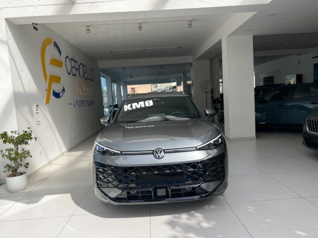 Volkswagen T-Roc 1.5 eTSI ACT 150 CV DSG R-Line da ?389,00 - foto 4 di 4