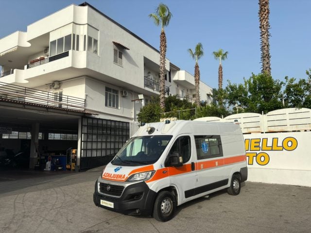 Fiat Ducato 30 2.3 MJT 150CV PM-TM AMBULANZA ALLESTITA DA?200,, del 2018, 291.011 km, in vendita a Somma Vesuviana (NA)