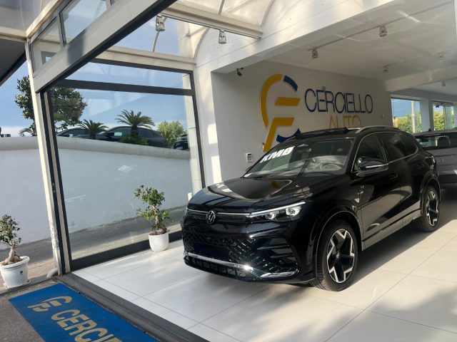 Volkswagen Tiguan 2.0 TDI 150 CV DSG R-Line Plus da ?519,00 mensili - foto 2 di 66