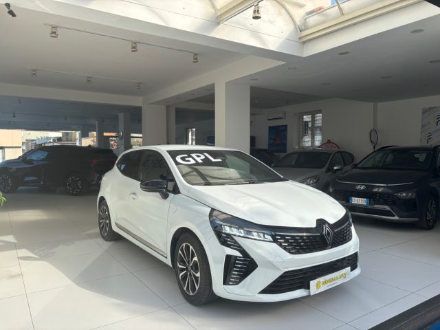 Renault Clio ECO-G 100 CV 5 porte Techno tua da ?180,00 ant.0 - foto 4 di 38