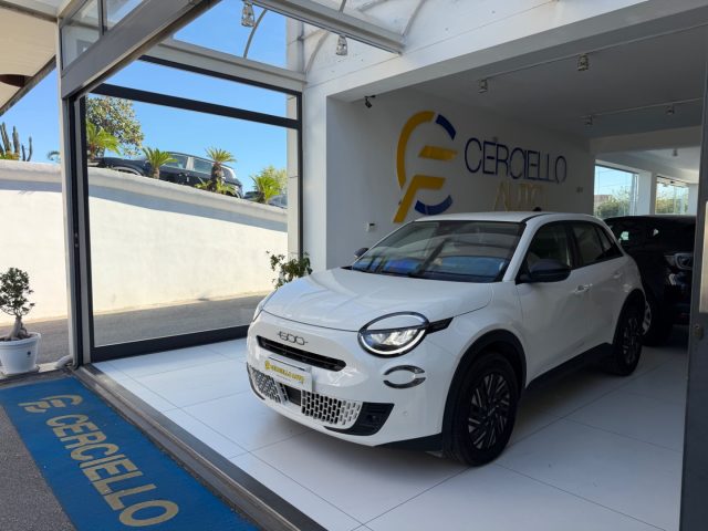 Fiat 600 Hybrid 100 CV DCT MHEV tua da e219,00 mensili, del 2025, 25.121 km, in vendita a Somma Vesuviana (NA)
