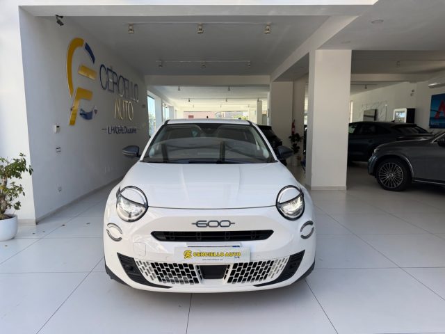 Fiat 600 Hybrid 100 CV DCT MHEV tua da e219,00 mensili - foto 4 di 4