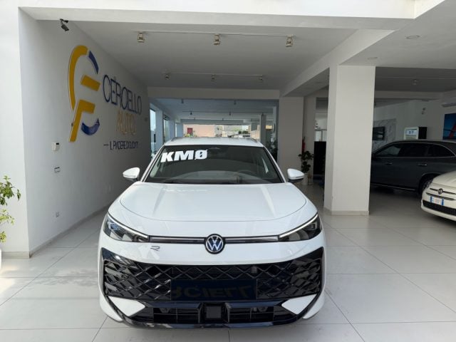 Volkswagen T-Roc 1.5 eTSI ACT 150 CV DSG R-Line da ?389,00 mensili - foto 3 di 4