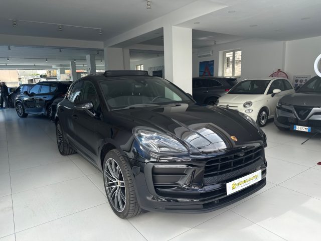 Porsche Macan 2.0 T tetto panoramico tua da 899,00 mensili - foto 3 di 4