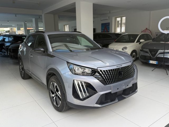 Peugeot 2008 Hybrid 145e-DCS6 Allure tua da ?265,00 mensili - foto 3 di 4