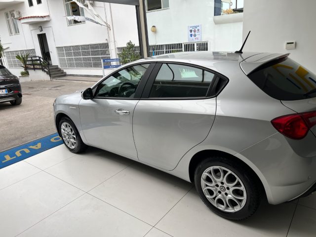 Alfa Romeo Giulietta 1.6 JTDm TCT 120 CV Business tua da ?179,00 - foto 4 di 4
